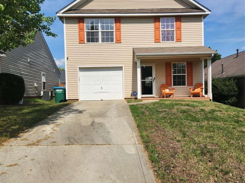 2013 Chadwell Court, Waxhaw, NC 28173.  MLS# CAR4379712, YatesRealty ID 21856. 
