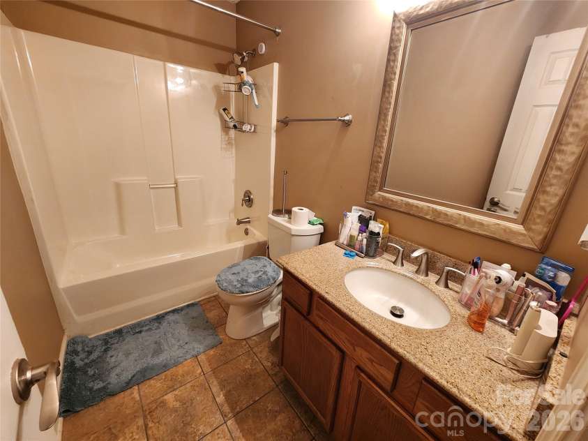 2013 Chadwell Court, Waxhaw, NC 28173.  MLS# CAR4379712, YatesRealty ID 21856. 