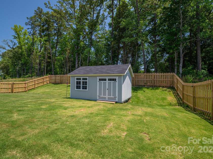 250 Winford Road, Troutman, NC 28166.  MLS# CAR4266735, YatesRealty ID 21856. 