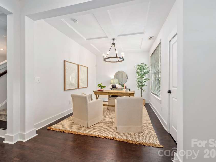 2318 Woodward Avenue, Charlotte, NC 28206.  MLS# CAR4371509, YatesRealty ID 21857. 