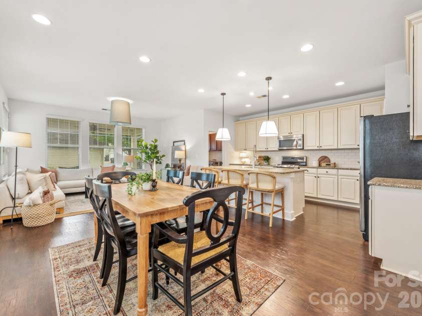 2318 Woodward Avenue, Charlotte, NC 28206.  MLS# CAR4371509, YatesRealty ID 21857. 