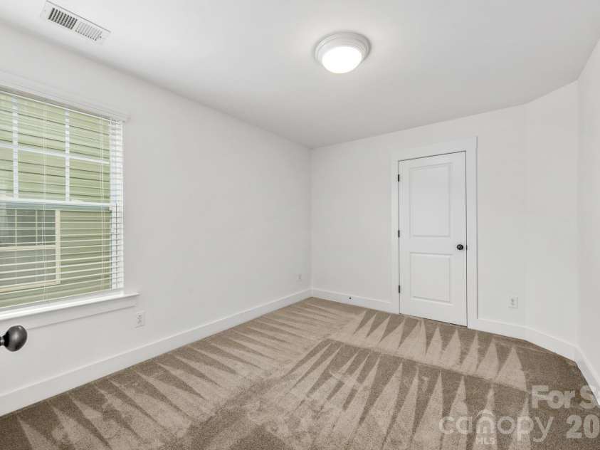 2318 Woodward Avenue, Charlotte, NC 28206.  MLS# CAR4371509, YatesRealty ID 21857. 