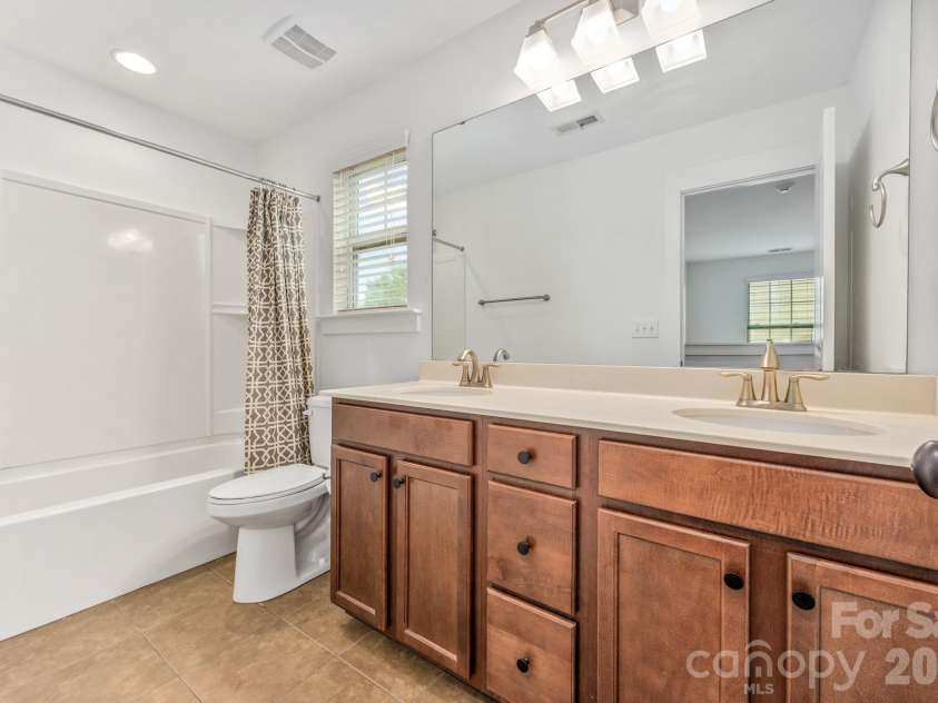 2318 Woodward Avenue, Charlotte, NC 28206.  MLS# CAR4371509, YatesRealty ID 21857. 