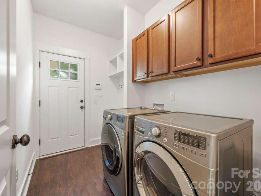 2318 Woodward Avenue, Charlotte, NC 28206.  MLS# CAR4371509, YatesRealty ID 21857. 