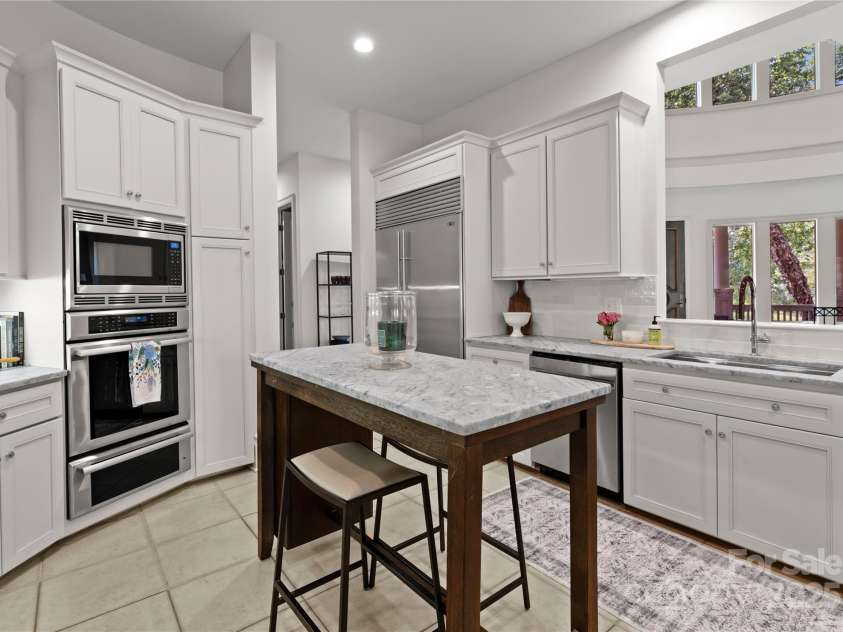 8813 Covey Rise Court, Charlotte, NC 28226.  MLS# CAR4264626, YatesRealty ID 21857. 
