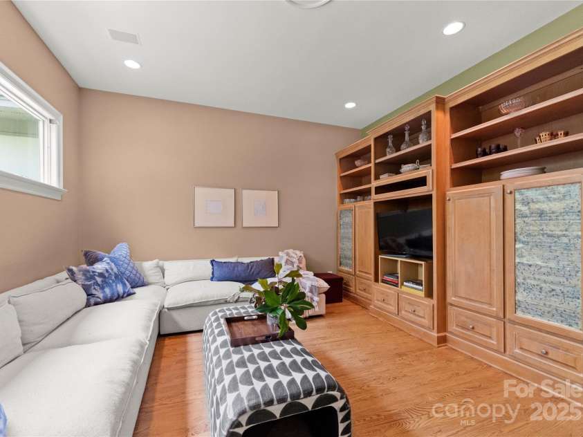 8813 Covey Rise Court, Charlotte, NC 28226.  MLS# CAR4264626, YatesRealty ID 21857. 