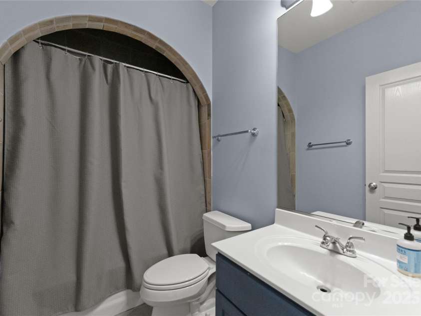 8813 Covey Rise Court, Charlotte, NC 28226.  MLS# CAR4264626, YatesRealty ID 21857. 