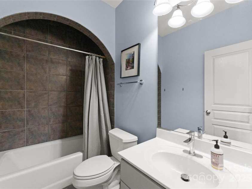 8813 Covey Rise Court, Charlotte, NC 28226.  MLS# CAR4264626, YatesRealty ID 21857. 