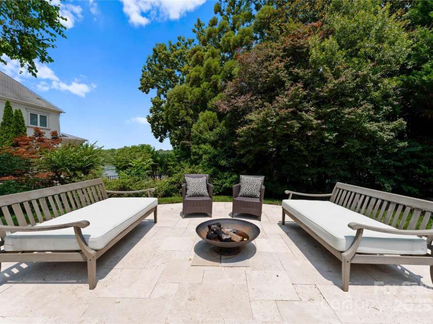 8813 Covey Rise Court, Charlotte, NC 28226.  MLS# CAR4264626, YatesRealty ID 21857. 