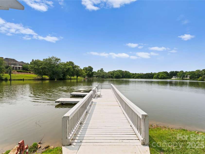 8813 Covey Rise Court, Charlotte, NC 28226.  MLS# CAR4264626, YatesRealty ID 21857. 