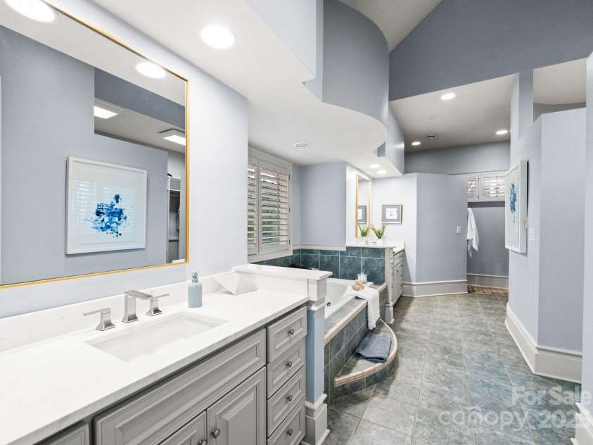 8813 Covey Rise Court, Charlotte, NC 28226.  MLS# CAR4264626, YatesRealty ID 21857. 