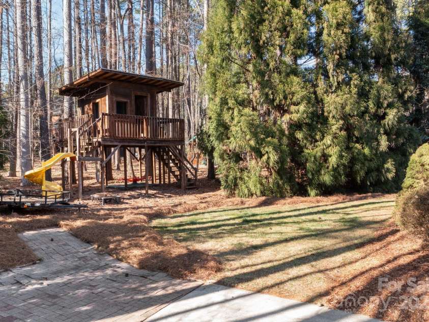 102 Wyndham Way, Salisbury, NC 28147.  MLS# CAR4231488, YatesRealty ID 21858. 
