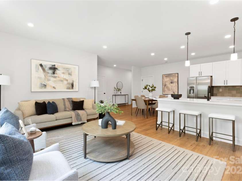 5404 Maplewood Lane, Charlotte, NC 28227.  MLS# CAR4225400, YatesRealty ID 21859. 