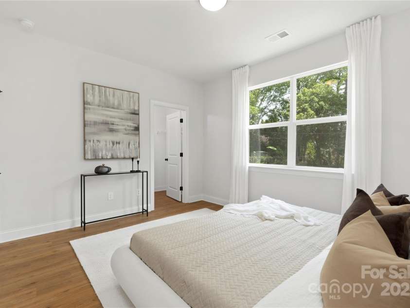 5404 Maplewood Lane, Charlotte, NC 28227.  MLS# CAR4225400, YatesRealty ID 21859. 