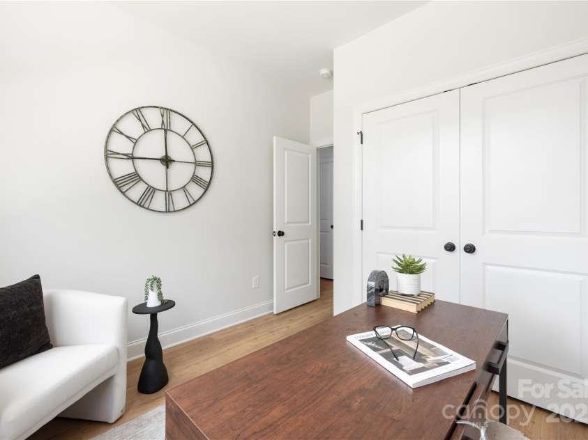 5404 Maplewood Lane, Charlotte, NC 28227.  MLS# CAR4225400, YatesRealty ID 21859. 