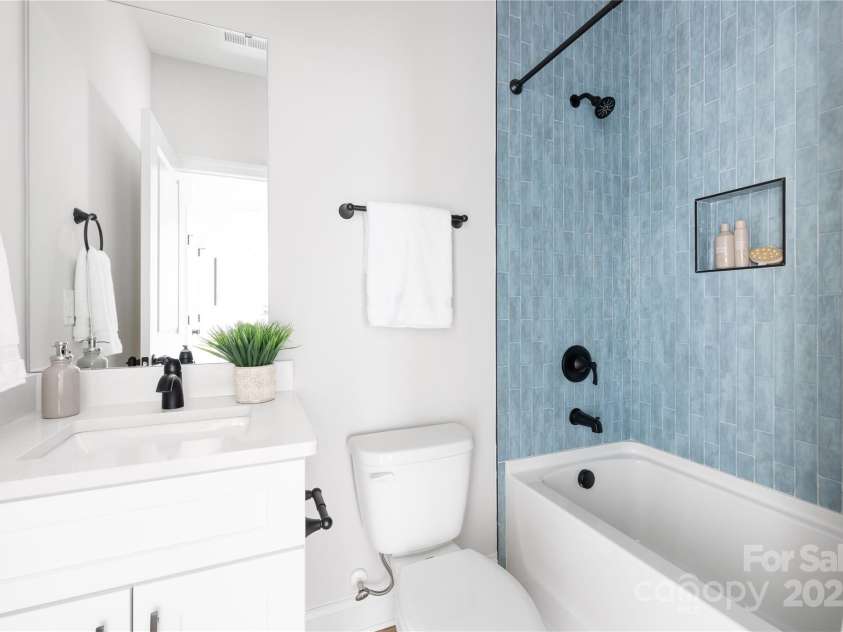 5404 Maplewood Lane, Charlotte, NC 28227.  MLS# CAR4225400, YatesRealty ID 21859. 