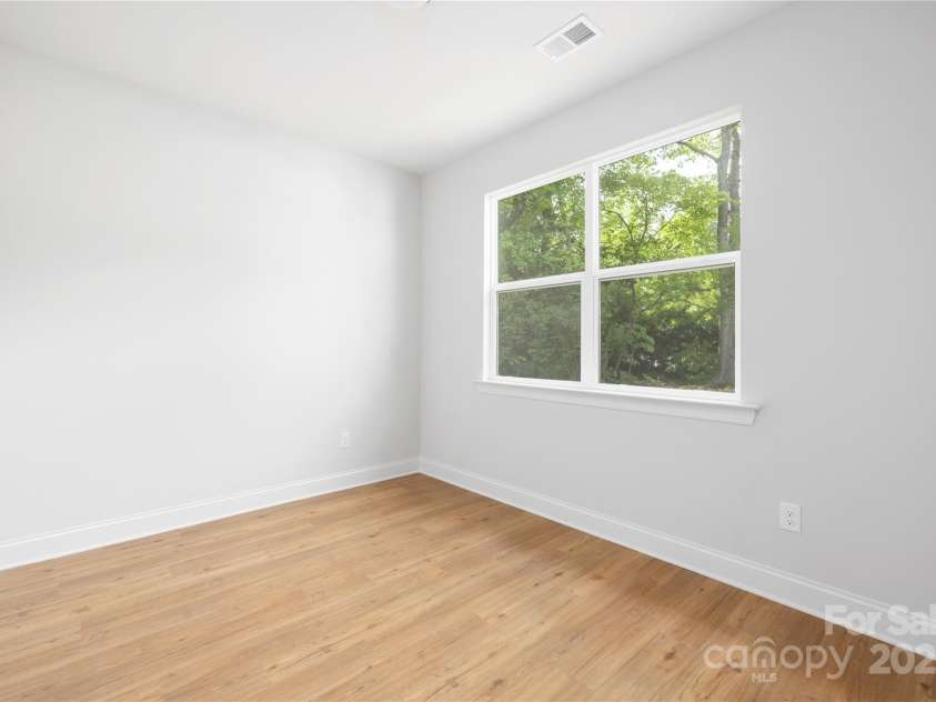 5404 Maplewood Lane, Charlotte, NC 28227.  MLS# CAR4225400, YatesRealty ID 21859. 