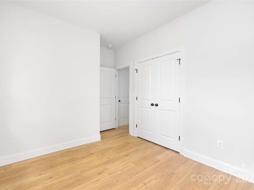 5404 Maplewood Lane, Charlotte, NC 28227.  MLS# CAR4225400, YatesRealty ID 21859. 