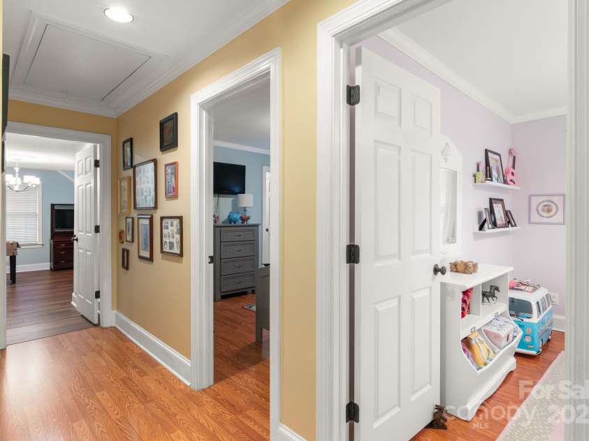 3419 Wylie Meadow Lane, Charlotte, NC 28269.  MLS# CAR4223040, YatesRealty ID 2186. 