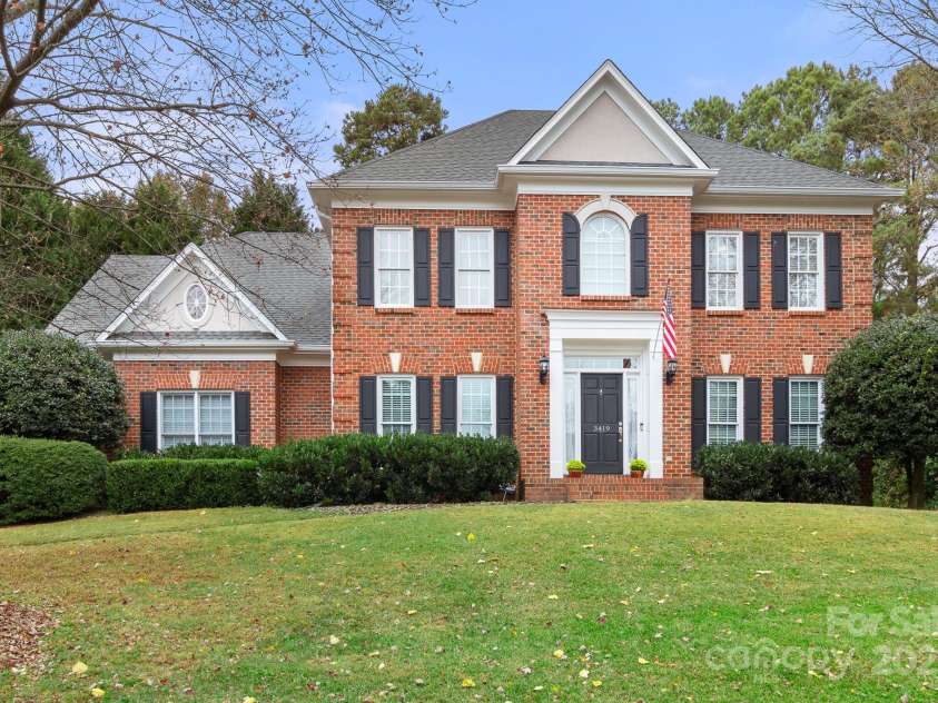 3419 Wylie Meadow Lane, Charlotte, NC 28269.  MLS# CAR4223040, YatesRealty ID 2186. Beautiful brick home