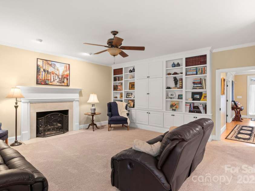 3419 Wylie Meadow Lane, Charlotte, NC 28269.  MLS# CAR4223040, YatesRealty ID 2186. Built-in bookcases