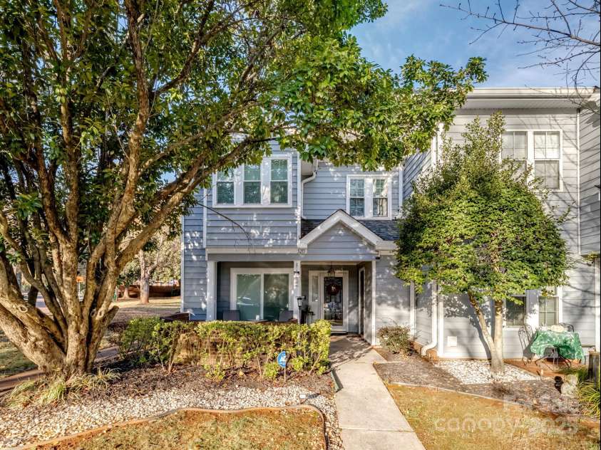 5215 Amity Springs Drive, Charlotte, NC 28212.  MLS# CAR4325111, YatesRealty ID 2186. 