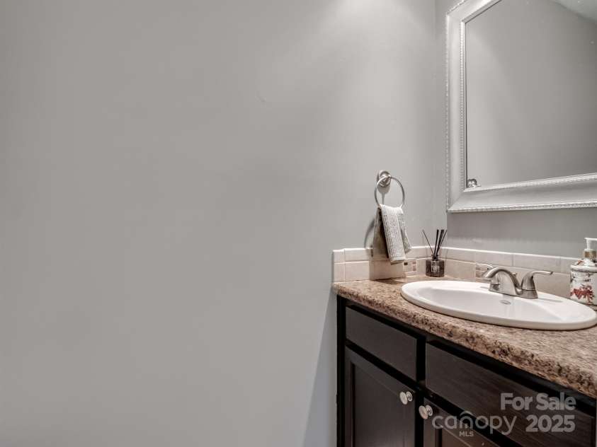 5215 Amity Springs Drive, Charlotte, NC 28212.  MLS# CAR4325111, YatesRealty ID 2186. 