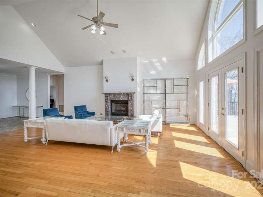 4164 54th Avenue, Hickory, NC 28601.  MLS# CAR4224752, YatesRealty ID 21860. 