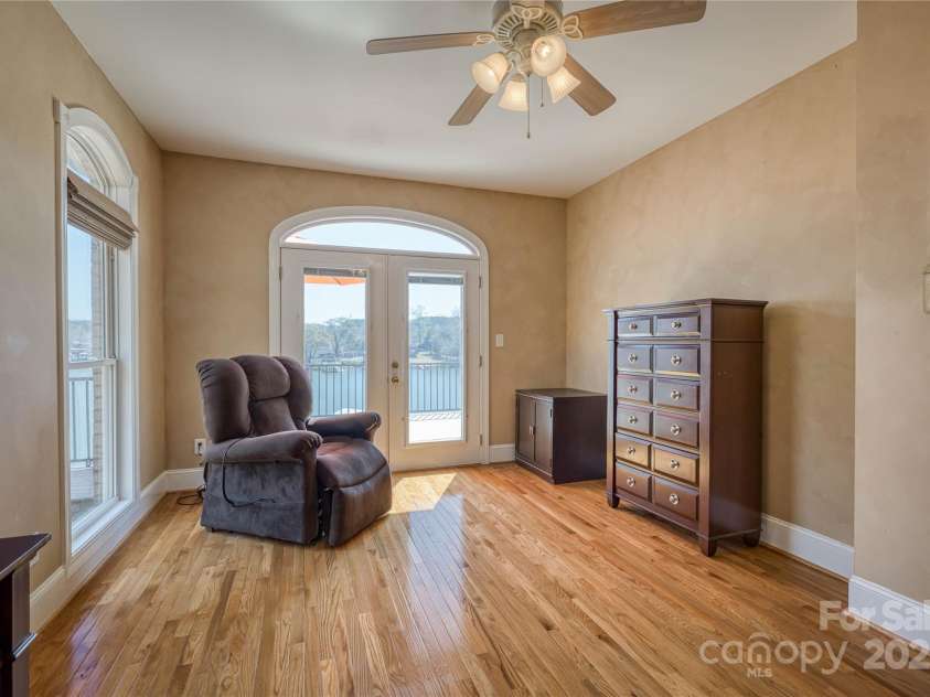 4164 54th Avenue, Hickory, NC 28601.  MLS# CAR4224752, YatesRealty ID 21860. 