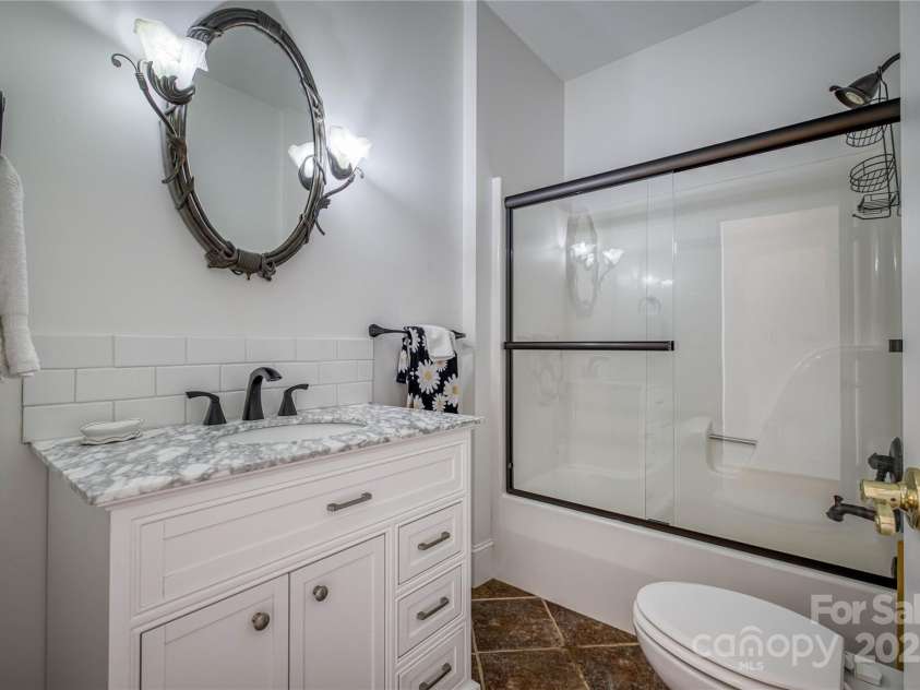 4164 54th Avenue, Hickory, NC 28601.  MLS# CAR4224752, YatesRealty ID 21860. 