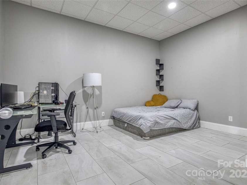 4164 54th Avenue, Hickory, NC 28601.  MLS# CAR4224752, YatesRealty ID 21860. 