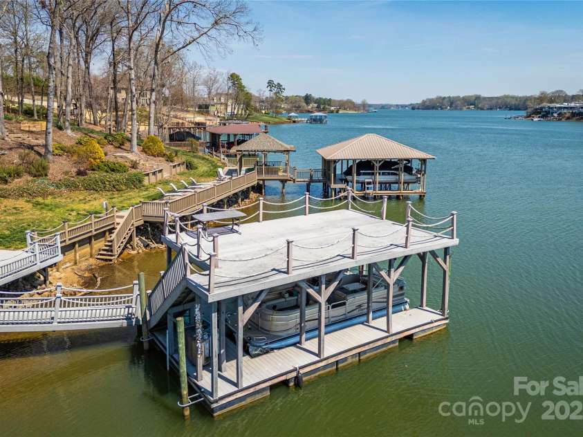 4164 54th Avenue, Hickory, NC 28601.  MLS# CAR4224752, YatesRealty ID 21860. 