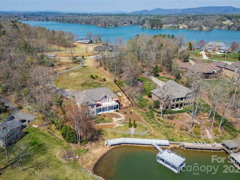 4164 54th Avenue, Hickory, NC 28601.  MLS# CAR4224752, YatesRealty ID 21860. 