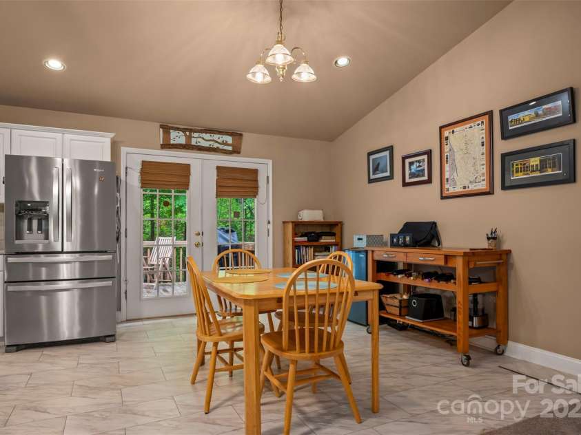 167 Lanier Drive, Landrum, SC 29356.  MLS# CAR4250453, YatesRealty ID 21861. 