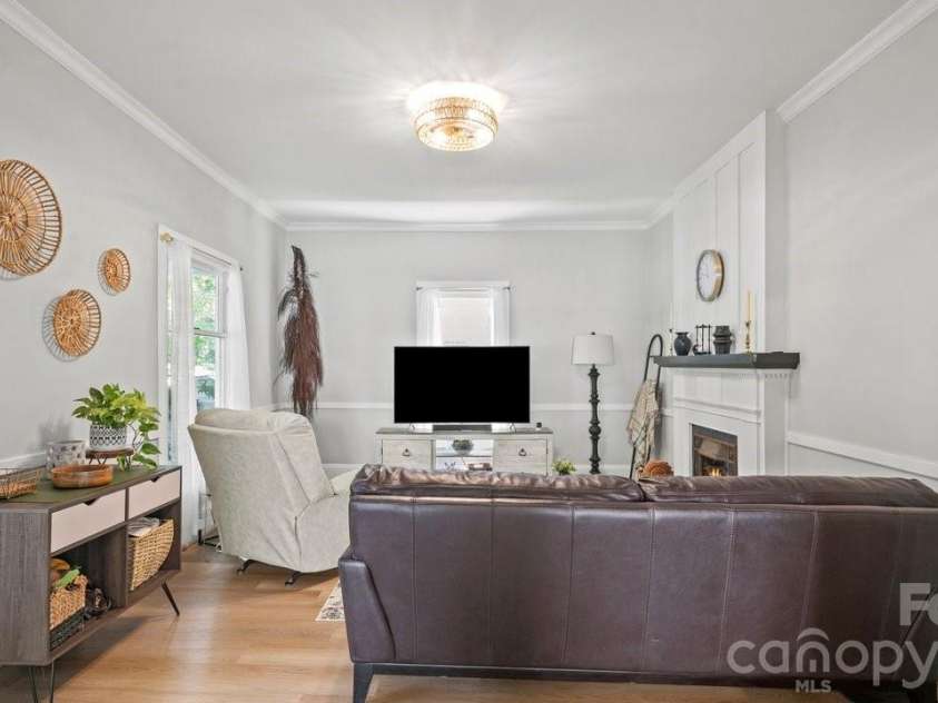 413 5th Avenue, Gastonia, NC 28052.  MLS# CAR4381956, YatesRealty ID 21861. 