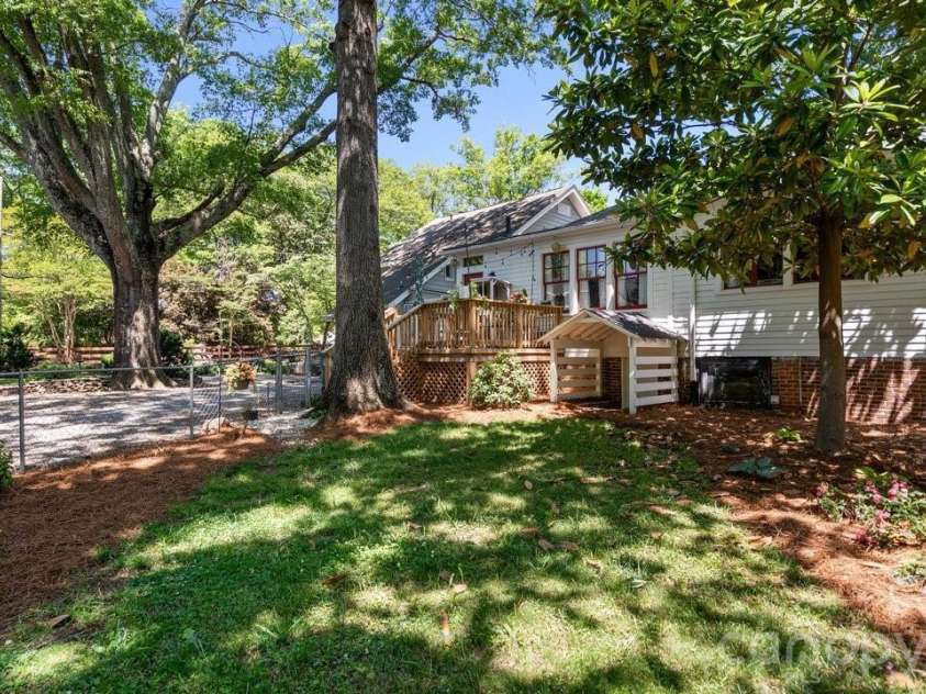 413 5th Avenue, Gastonia, NC 28052.  MLS# CAR4381956, YatesRealty ID 21861. 
