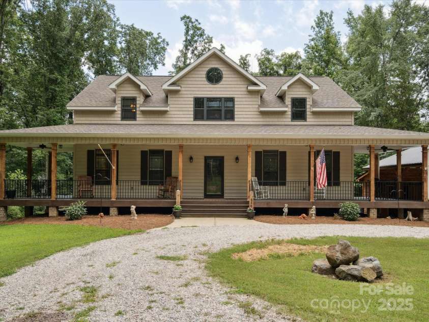 820 King Road, Clover, SC 29710.  MLS# CAR4272972, YatesRealty ID 21862. 