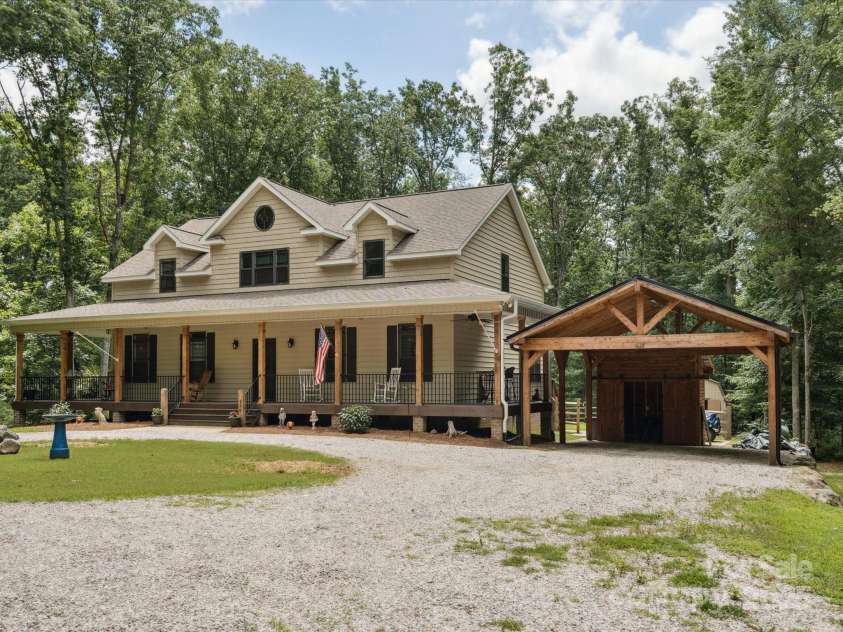 820 King Road, Clover, SC 29710.  MLS# CAR4272972, YatesRealty ID 21862. 