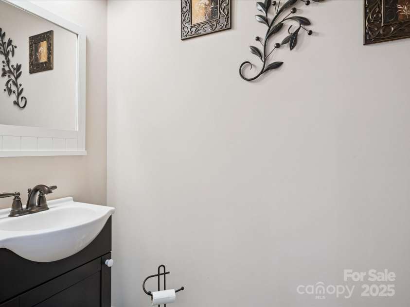 820 King Road, Clover, SC 29710.  MLS# CAR4272972, YatesRealty ID 21862. 