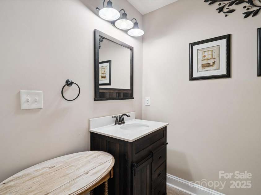 820 King Road, Clover, SC 29710.  MLS# CAR4272972, YatesRealty ID 21862. 