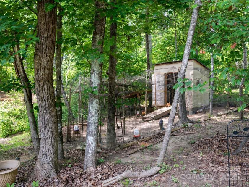 820 King Road, Clover, SC 29710.  MLS# CAR4272972, YatesRealty ID 21862. 