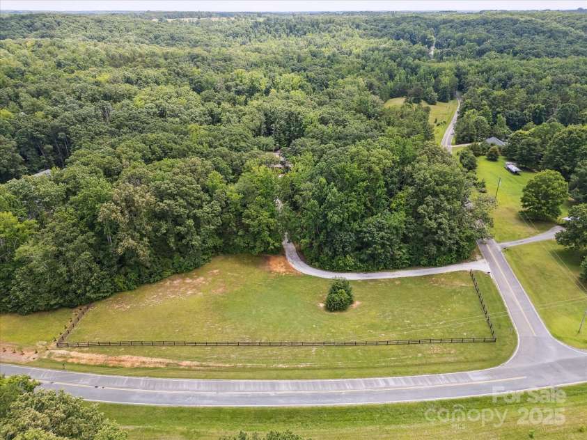 820 King Road, Clover, SC 29710.  MLS# CAR4272972, YatesRealty ID 21862. 