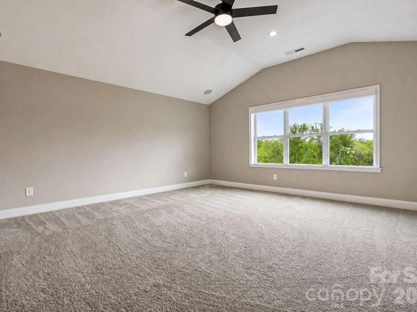 966 Chippenham Avenue, Lancaster, SC 29720.  MLS# CAR4358291, YatesRealty ID 21862. Bonus Room