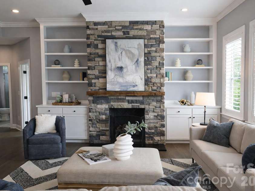 966 Chippenham Avenue, Lancaster, SC 29720.  MLS# CAR4358291, YatesRealty ID 21862. Custom fireplace & built-ins