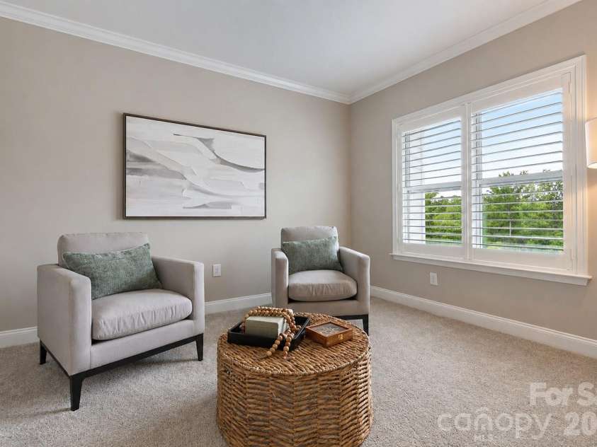 966 Chippenham Avenue, Lancaster, SC 29720.  MLS# CAR4358291, YatesRealty ID 21862. Primary sitting area