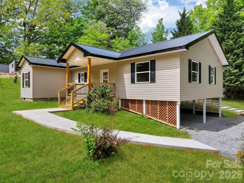 22 Ilyas Way, Waynesville, NC 28786.  MLS# CAR4377592, YatesRealty ID 21863. 