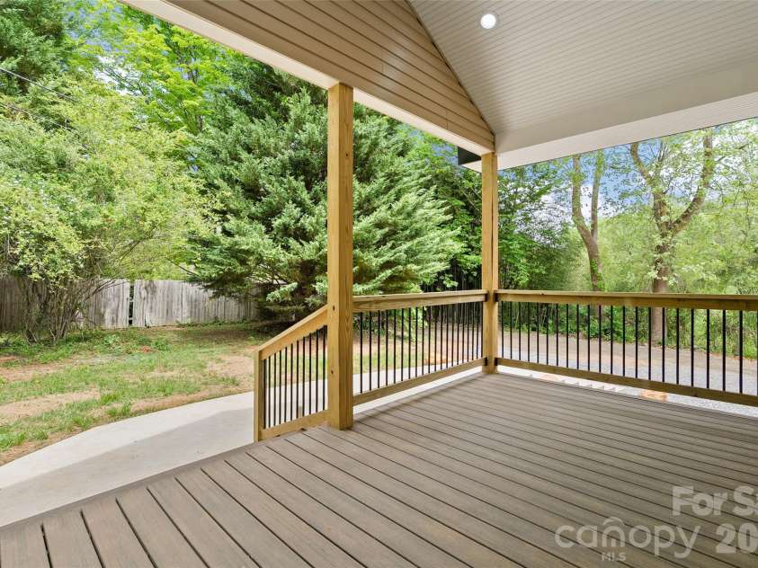 22 Ilyas Way, Waynesville, NC 28786.  MLS# CAR4377592, YatesRealty ID 21863. 