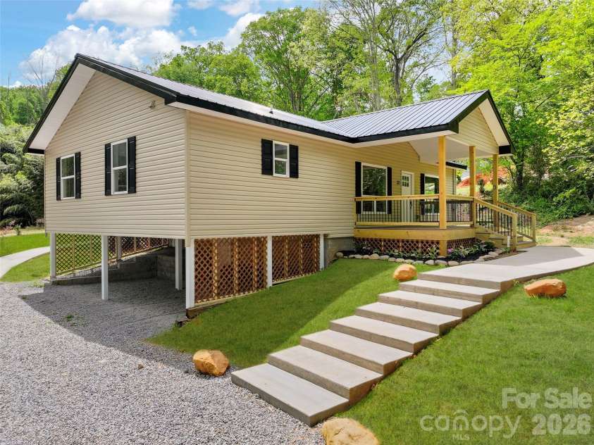 22 Ilyas Way, Waynesville, NC 28786.  MLS# CAR4377592, YatesRealty ID 21863. 