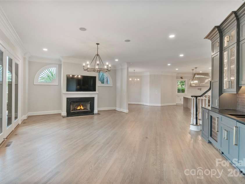 8721 Lake Challis Lane, Charlotte, NC 28226.  MLS# CAR4264096, YatesRealty ID 21863. 