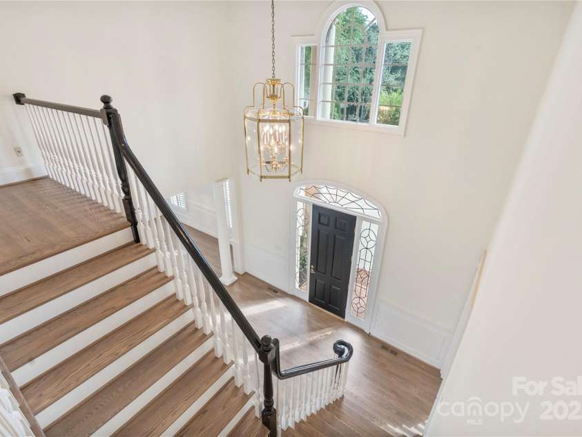 8721 Lake Challis Lane, Charlotte, NC 28226.  MLS# CAR4264096, YatesRealty ID 21863. 